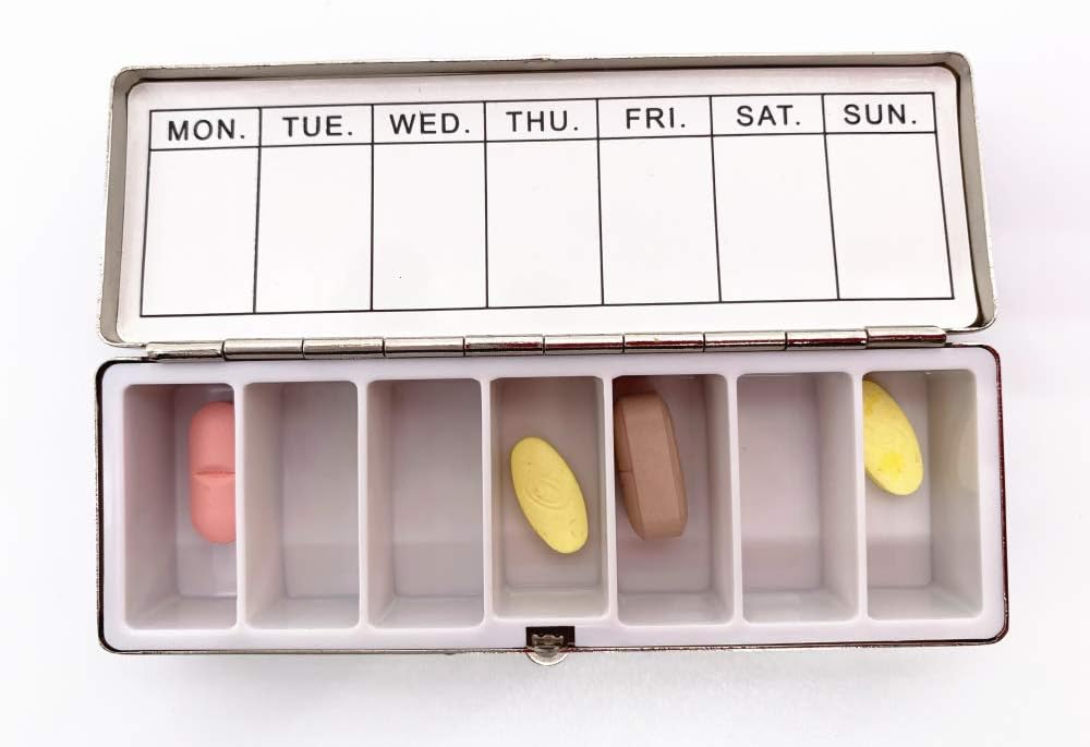 amyzone-pill-organizer-weekly-7-day-trav-3.jpg