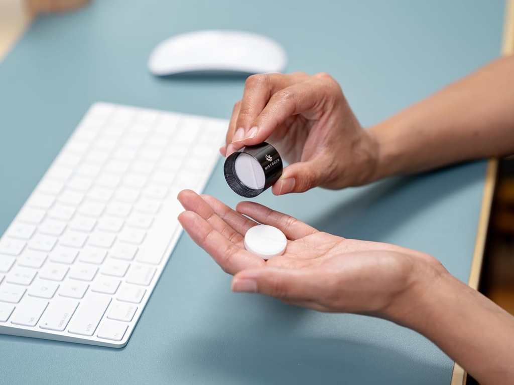 portable-keychain-pill-holder-case---dis-4.jpg