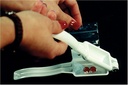 hand-held-pill-crusher-that-easily-reduc-5.jpg